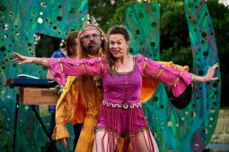 Fred Tousch, Spectacle