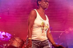 Concert, Touré Kunda