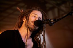 Vanupié, Concert