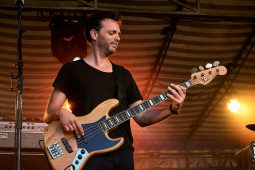 Vanupié, Concert
