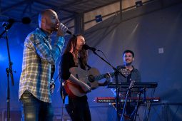 Vanupié, Concert
