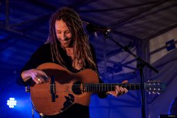 Vanupié, Concert