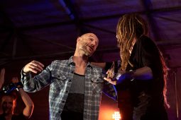 Vanupié, Concert