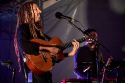 Vanupié, Concert