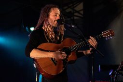 Vanupié, Concert
