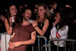 Vanupié, Concert