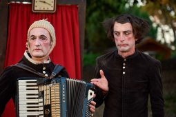 Cie Bruitquicourt, Spectacle