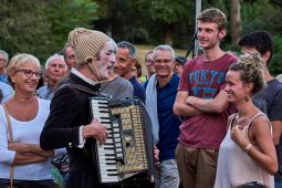 Cie Bruitquicourt, Spectacle