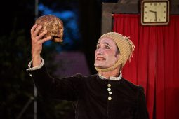 Cie Bruitquicourt, Spectacle
