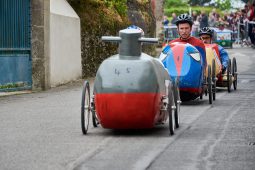 Voiture à pédales, Course, Sous-marin, Spiderman, Crayon, Scoubidou