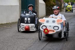 Voiture à pédales, Course, Felix, Vache, Mignon