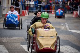 Voiture à pédales, Course, Sorcière, Ironman, Spiderman, Baleine