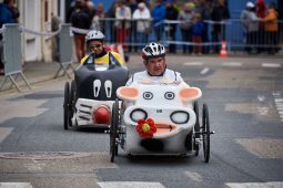 Voiture à pédales, Course, Vache, Felix