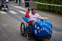 Voiture à pédales, Course, Baleine, Felix, Vache