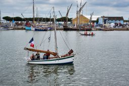 Débord de Loire, Evenement, Bateau