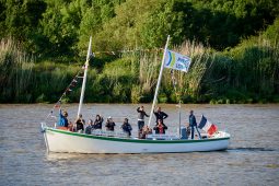 Débord de Loire, Evenement, Bateau