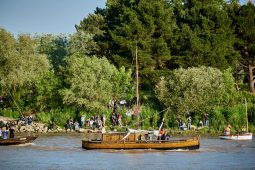 Débord de Loire, Evenement, Bateau