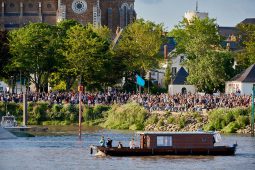 Débord de Loire, Evenement, Bateau