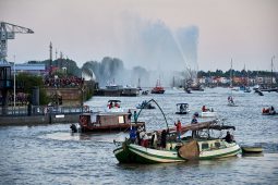 Débord de Loire, Evenement, Bateau