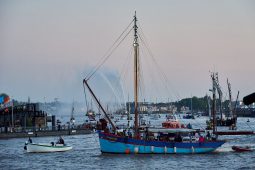 Débord de Loire, Evenement, Bateau