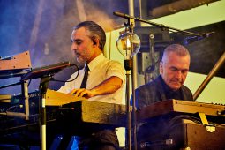 Concert, Electro Deluxe