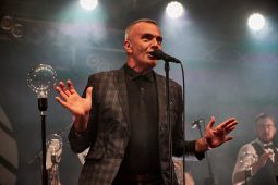 Concert, Electro Deluxe