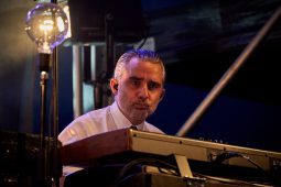 Concert, Electro Deluxe