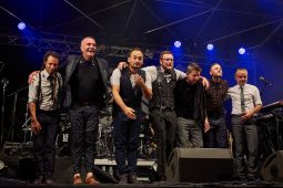 Concert, Electro Deluxe