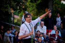 Lolo Cousin, Spectacle