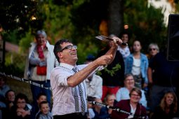 Lolo Cousin, Spectacle