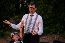 Lolo Cousin, Spectacle