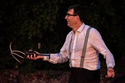 Lolo Cousin, Spectacle