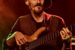 Anthony Johnson & Positive Roots Band, Concert