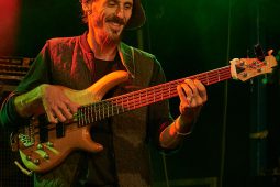 Anthony Johnson & Positive Roots Band, Concert