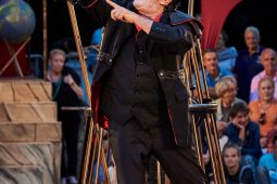 Cie Annibal et ses éléphants, Spectacle