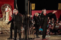 Cie Annibal et ses éléphants, Spectacle