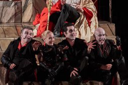 Cie Annibal et ses éléphants, Spectacle