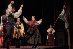 Folklore, Galice, Son d'Aqui, Spectacle