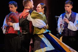 Folklore, Galice, Son d'Aqui, Spectacle