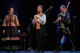 Folklore, Galice, Son d'Aqui, Spectacle