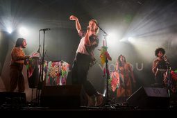 Concert, Voyou
