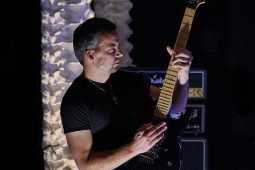 Concert, Eddie's Legacy
