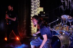 Concert, Shade and Dust