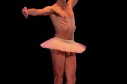 Spectacle, Tutu