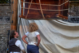 D'Irque and Fien, Spectacle