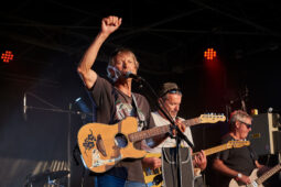 Beach and Roll, Concert