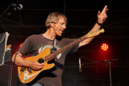 Beach and Roll, Concert