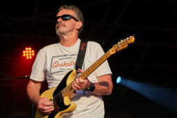 Beach and Roll, Concert