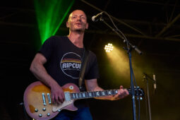 Beach and Roll, Concert