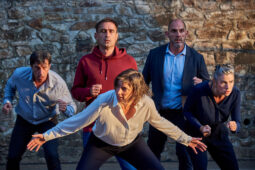 Collectif Jamais trop d'art, Spectacle